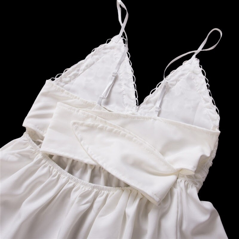 Chic White Backless Lace Dress - Picture 5 of 7